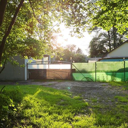 Riverlake Forest Residence - tagsüber gemeinsam genütztes Zimmer Feldkirchen bei Graz Exterior foto